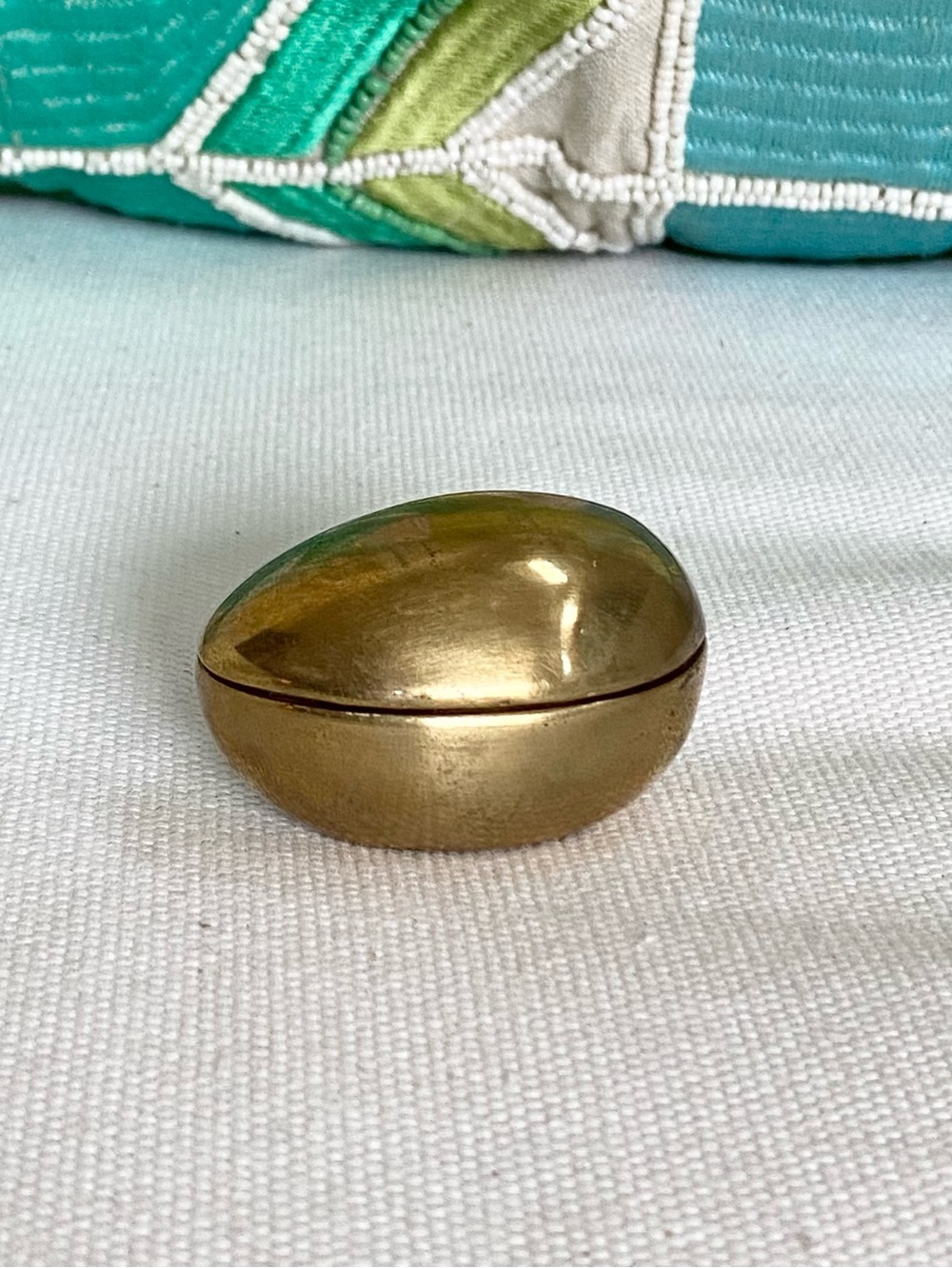VTG Solid Brass Egg Trinket Box Hollywood Regency Gold Jewelry Case